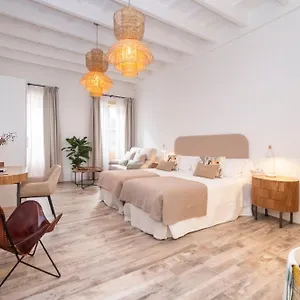 Encant De Boutique 4*, Alaior España